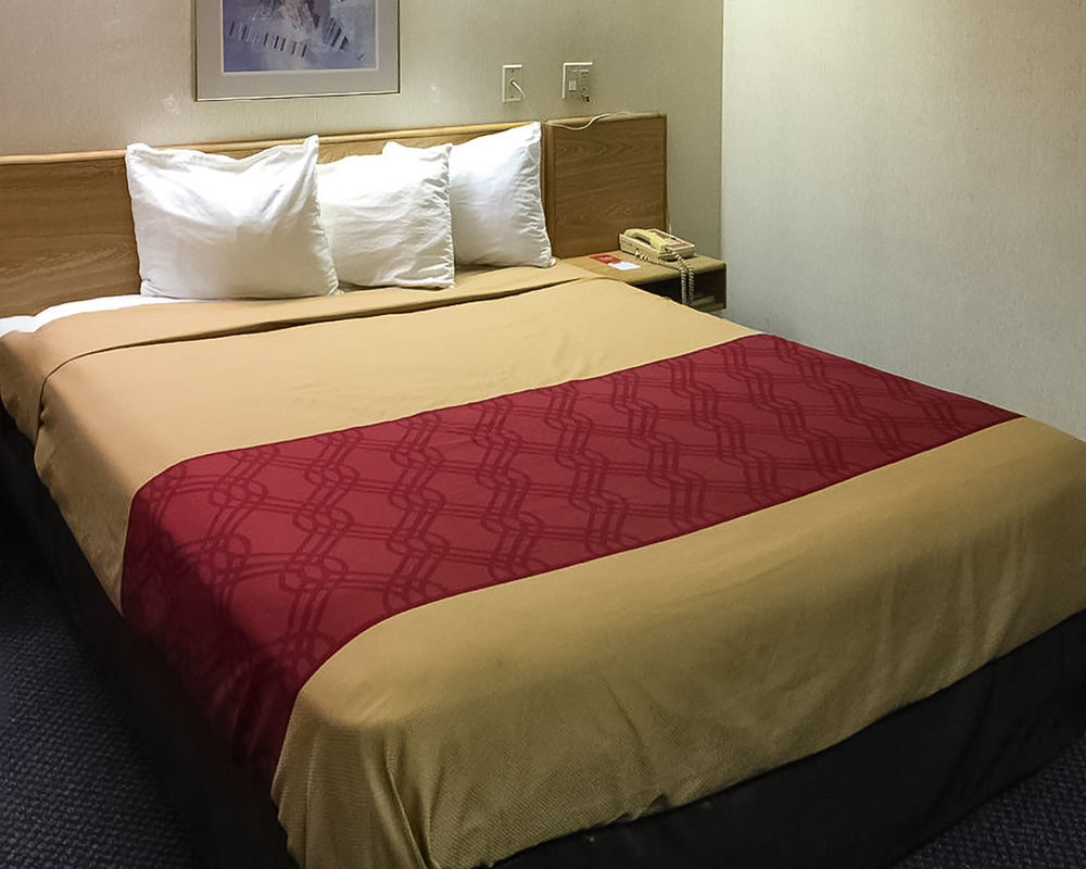 Econo Lodge London Exteriör bild
